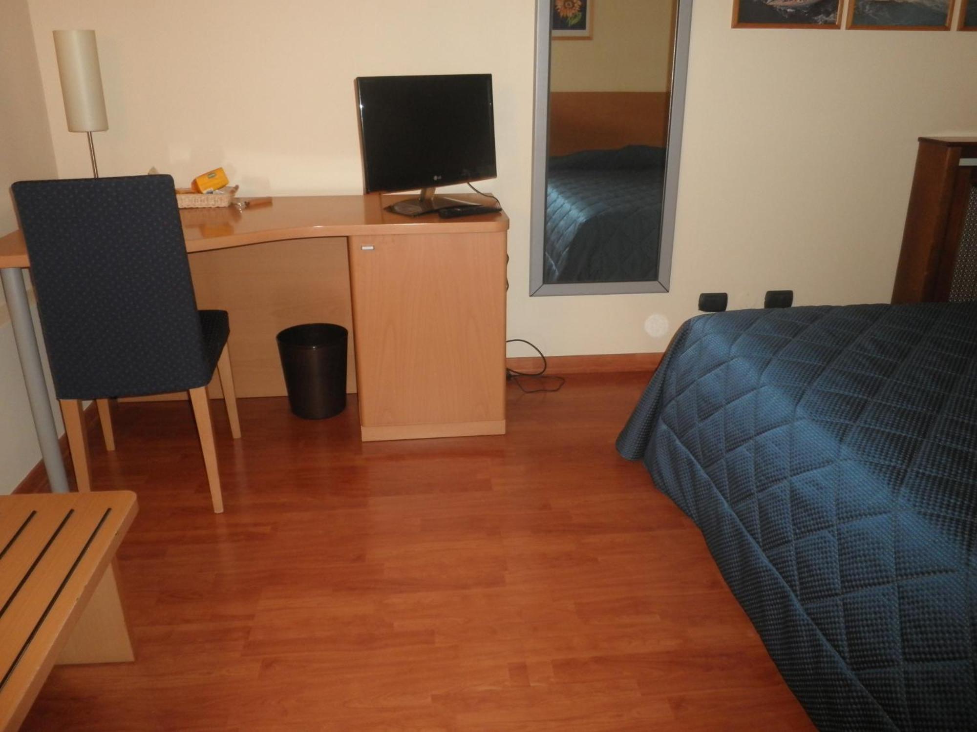 Hotel Selide ديسْيو المظهر الخارجي الصورة