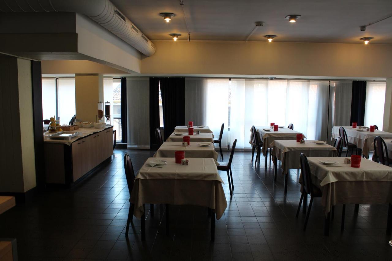 Hotel Selide ديسْيو المظهر الخارجي الصورة